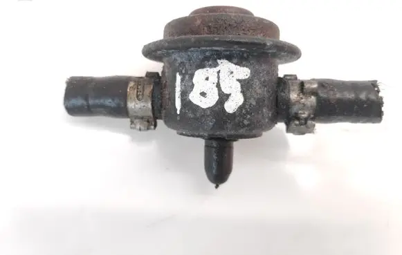 Peugeot 306 Fuel pressure regulator 