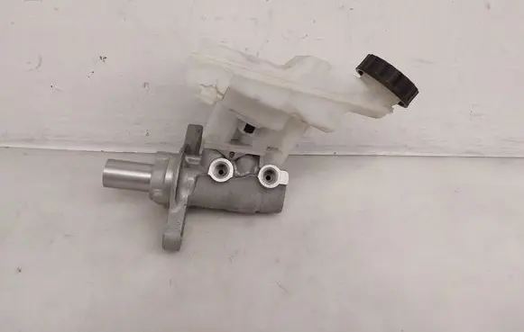 Toyota ProAce City Master brake cylinder 9807687080 0204821216