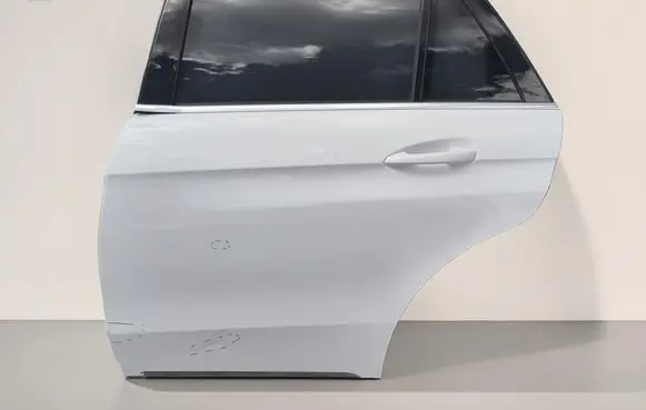 Mercedes-Benz E W212 Rear door 260702HR1358
