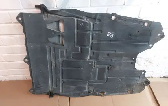Renault Laguna III Engine splash shield/under tray