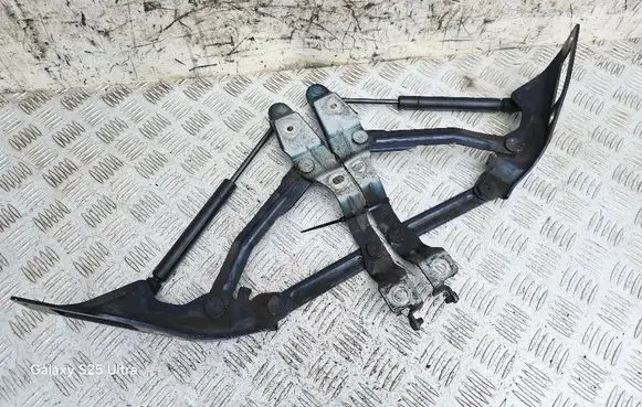 Audi TT Mk1 Engine bonnet/hood hinges 8N0823302 8N0823301