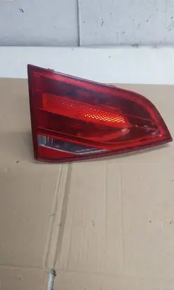 Tailgate rear/tail lights