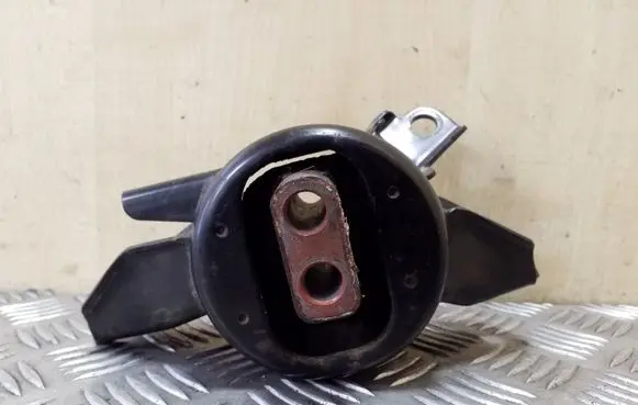 KIA Rio Engine mount bracket