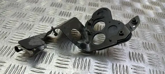 Volvo S90, V90 Radiator mount bracket 31380898