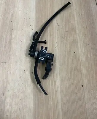 Volkswagen PASSAT B5 Turbo solenoid valve 1H0906627