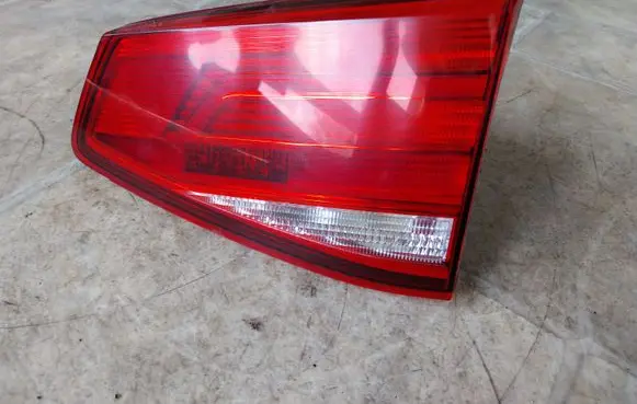 Volkswagen PASSAT B8 Tailgate rear/tail lights 195296