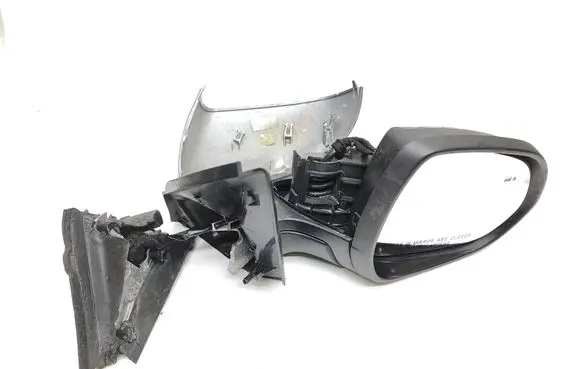 Front door electric wing mirror