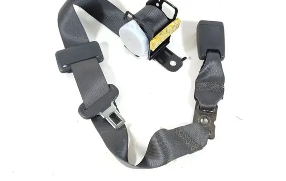 Lexus IS 220D-250-350 Middle seatbelt (rear) 73470-53050