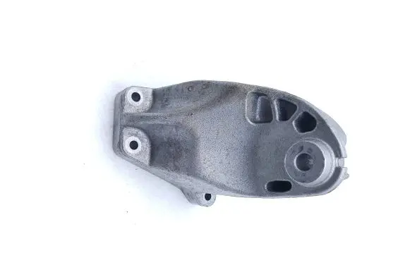 Mercedes-Benz E W212 Engine mounting bracket A6422232304