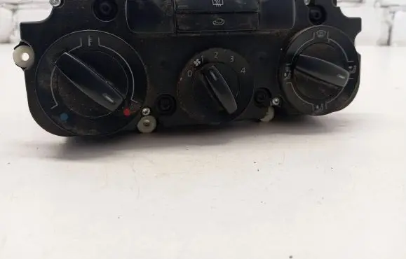 Volkswagen Caddy Climate control unit
