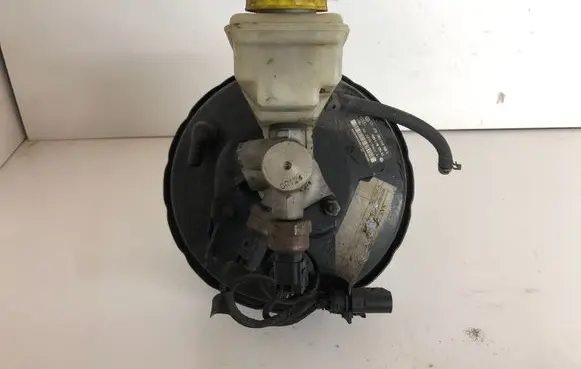Volkswagen Sharan Brake booster 7M3612100C YM212B195AC