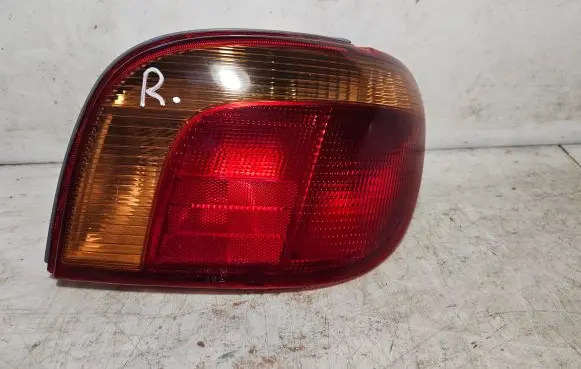Toyota Yaris Rear/tail lights