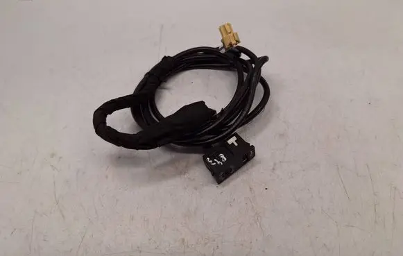 BMW 3 F30 F35 F31 USB socket connector 84109229246 84109229244