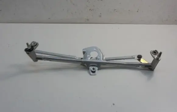 Volkswagen Golf IV Front wiper linkage 