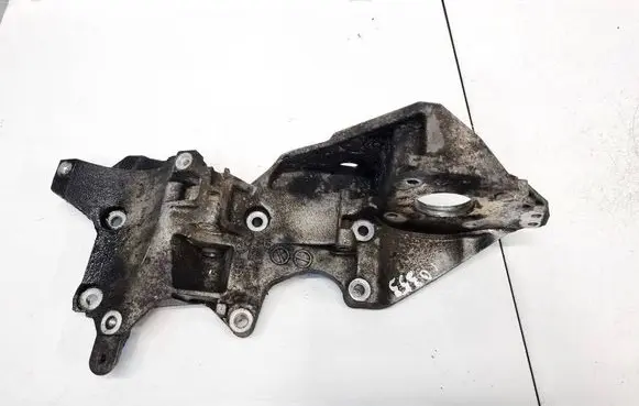 Engine mounting bracket