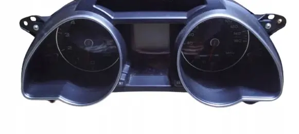 Audi A5 8T 8F Speedometer (instrument cluster) 8T0920984J