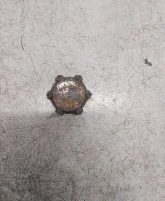 Nissan Patrol Y60 Hub lock 