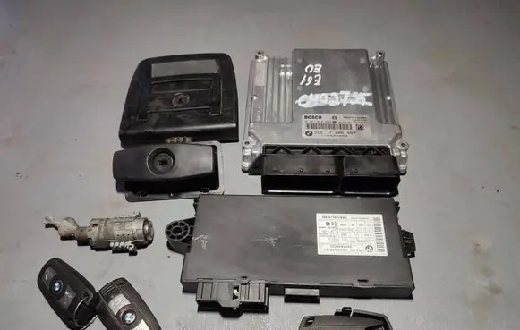 BMW 5 E60 E61 Engine control unit/module 13617806987 13617808314 13617809941