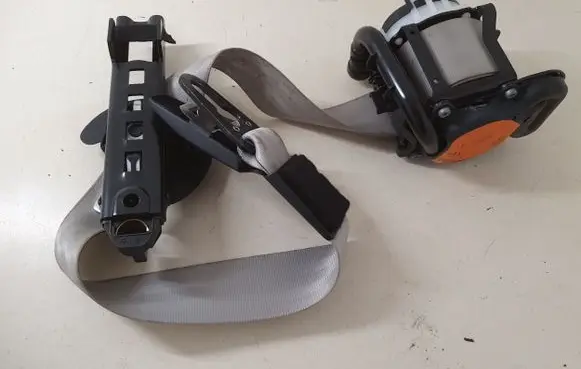 Porsche Macan (95B) Front seatbelt 0589P1000220