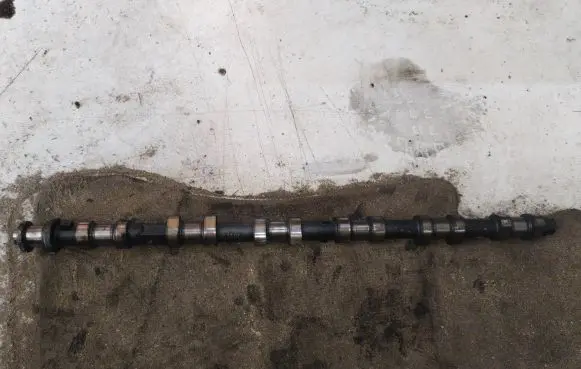 BMW 5 E60 E61 Camshaft 7788781