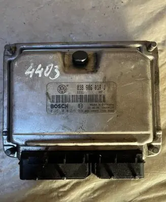 Audi A6 S6 C5 4B Engine control unit/module 038906019J 28SA4558