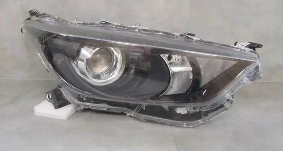 Toyota Yaris Headlight/headlamp