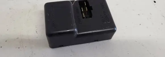 Subaru Forester SF Window wiper relay 3300120517