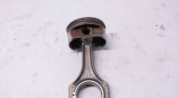 BMW M3 e92 Piston with connecting rod 7840922 569