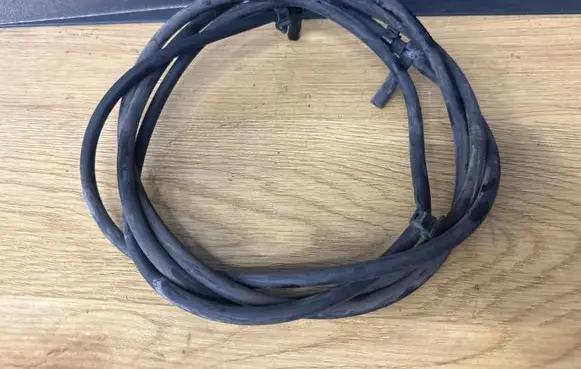 Volvo XC90 Windshield washer fluid hose 