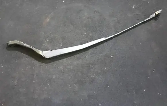Seat Alhambra (Mk1) Front wiper blade arm 7M3955410B