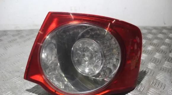 Volkswagen Jetta V Rear/tail lights 1K5945096G