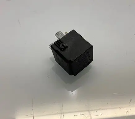 Mercedes-Benz CLS C219 Other relay A0025421319 4RA00779100 0025421319