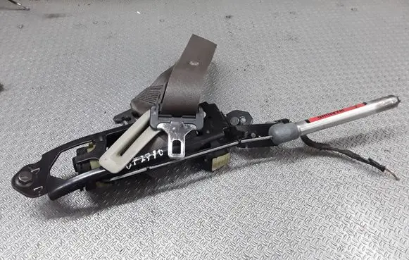 Volvo S80 Front seatbelt