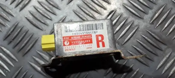 Subaru Legacy Airbag deployment crash/impact sensor 98235ae000 252300-0451