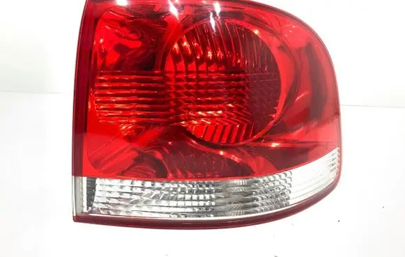 Volkswagen Touareg I Rear/tail lights 7L6945096K