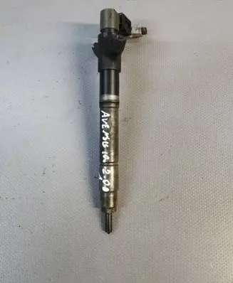 Toyota Avensis T270 Fuel injector 236700R100