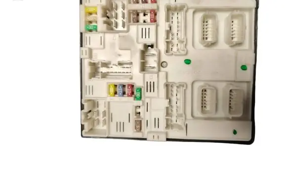 Renault Master III Fuse module 519542F06