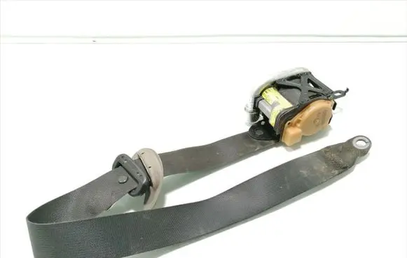 Mitsubishi Grandis Front seatbelt TK-AF2-N693