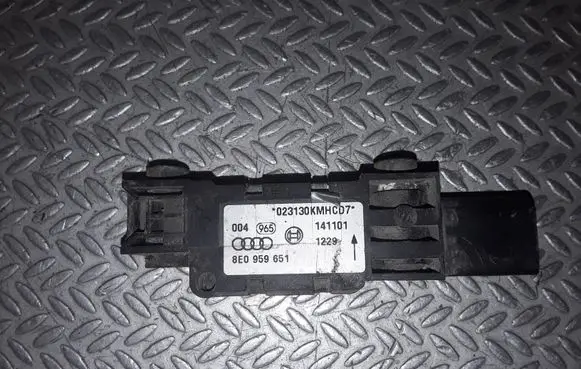 Audi A4 S4 B6 8E 8H Airbag deployment crash/impact sensor 8E0959651