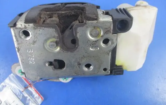 Alfa Romeo 147 Front door lock