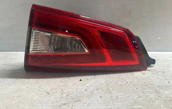 Nissan Qashqai Tailgate rear/tail lights 265504EA5A 265504EA5B
