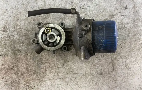 Nissan Navara D40 Oil filter mounting bracket