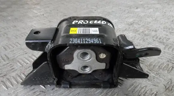 KIA Pro Cee'd III Gearbox mounting bracket 21830-J9000