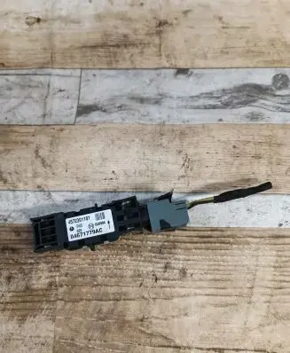 Chrysler Pacifica Airbag deployment crash/impact sensor 04671779AC 4572301101