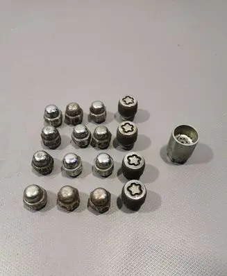 Hyundai i20 (PB PBT) Nuts/bolts 