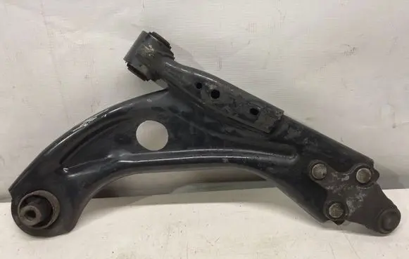 Opel Grandland X Front lower control arm/wishbone 98138523 9816865580