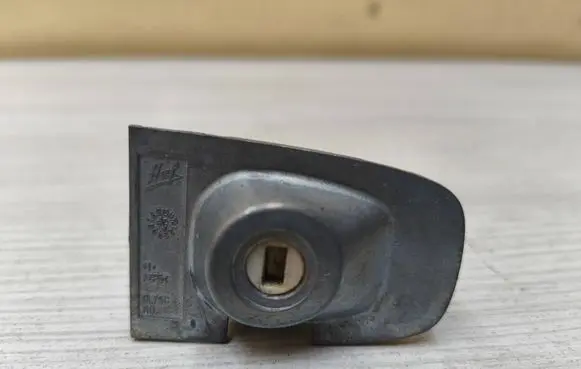 Volvo V40 Front door lock (next to the handle) 31276333