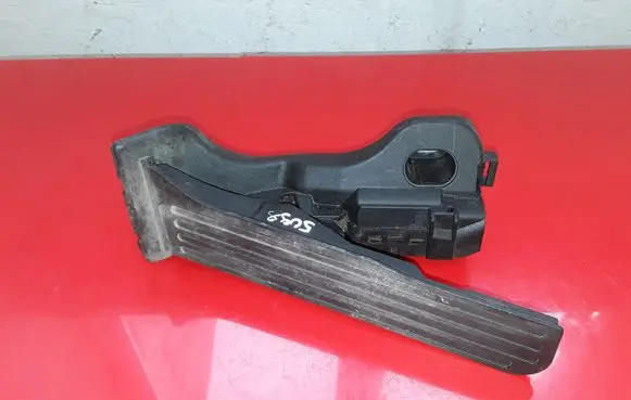 Volkswagen PASSAT B7 Accelerator throttle pedal 1K1723503AJ 6PV01103901