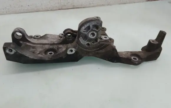 Citroen C5 Generator/alternator bracket 