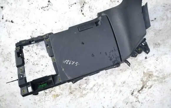 Peugeot 5008 Glove box 9685168577